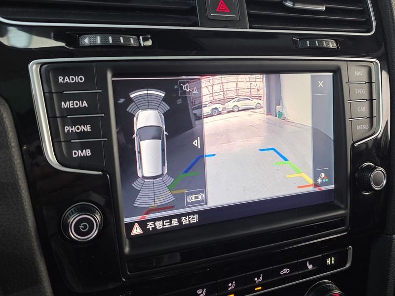 2016 Volkswagen Golf 2.0 TDI Premium photo 16