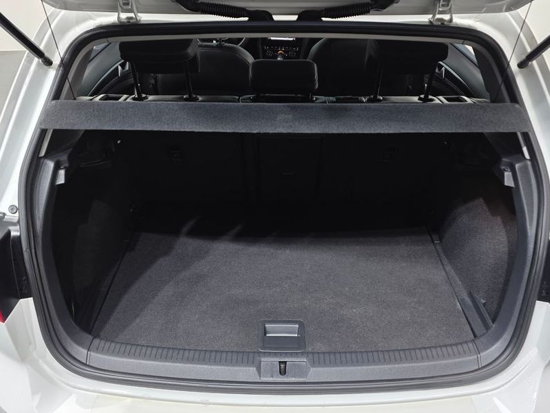 2016 Volkswagen Golf 2.0 TDI Premium photo 20