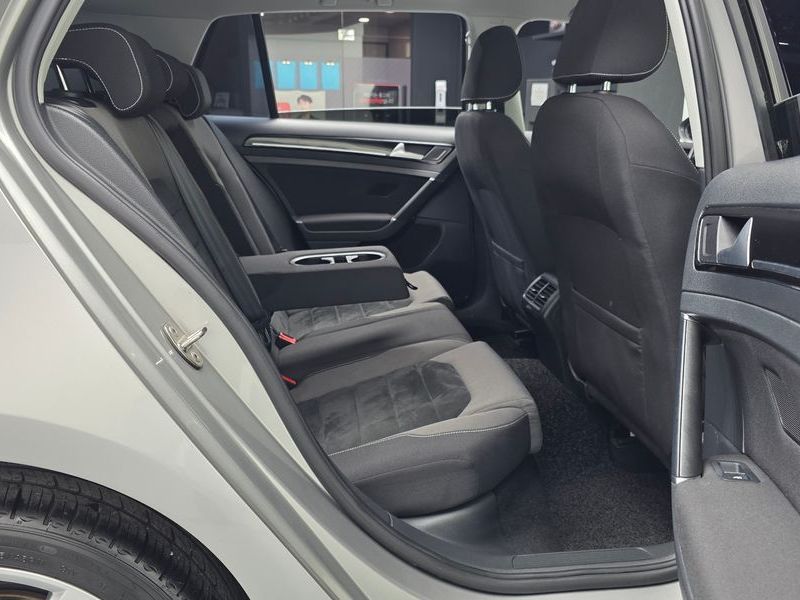 2016 Volkswagen Golf 1.4 TSI photo 12