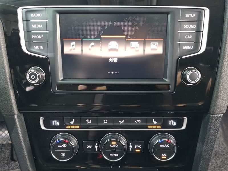 2016 Volkswagen Golf 1.4 TSI photo 14