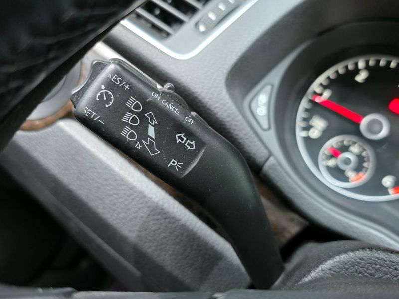 2015 Volkswagen Passat 2.0 TDI B7 photo 17