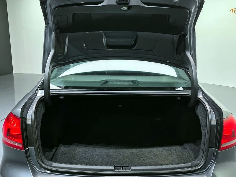 2015 Volkswagen Passat 2.0 TDI B7 photo 20