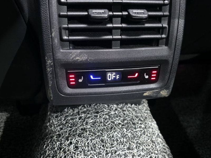 2023 Volkswagen Golf 2.0 GTI photo 19