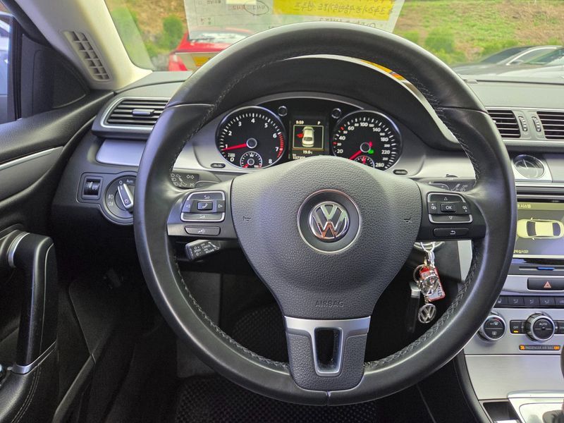 2015 Volkswagen New CC 2.0 TSI photo 9