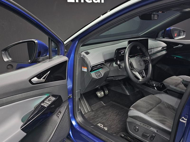 2025 Volkswagen ID.4 Pro photo 11