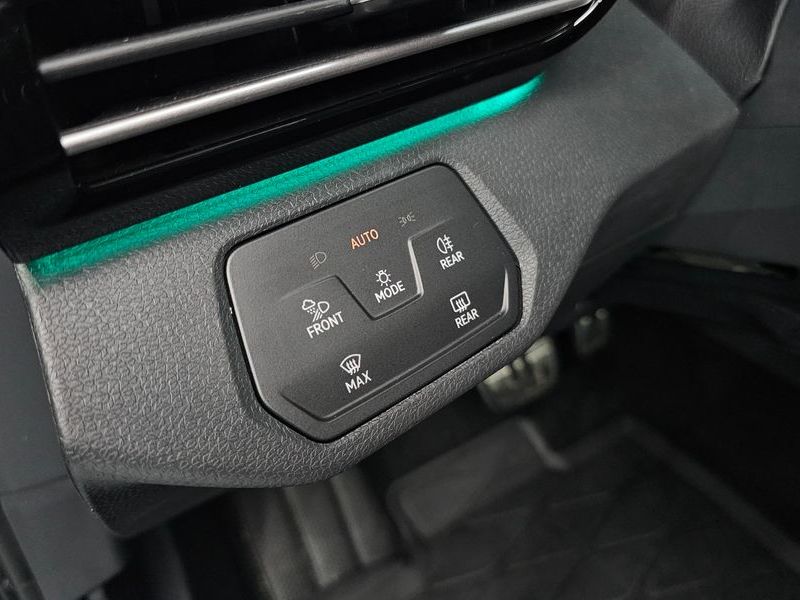 2025 Volkswagen ID.4 Pro photo 18