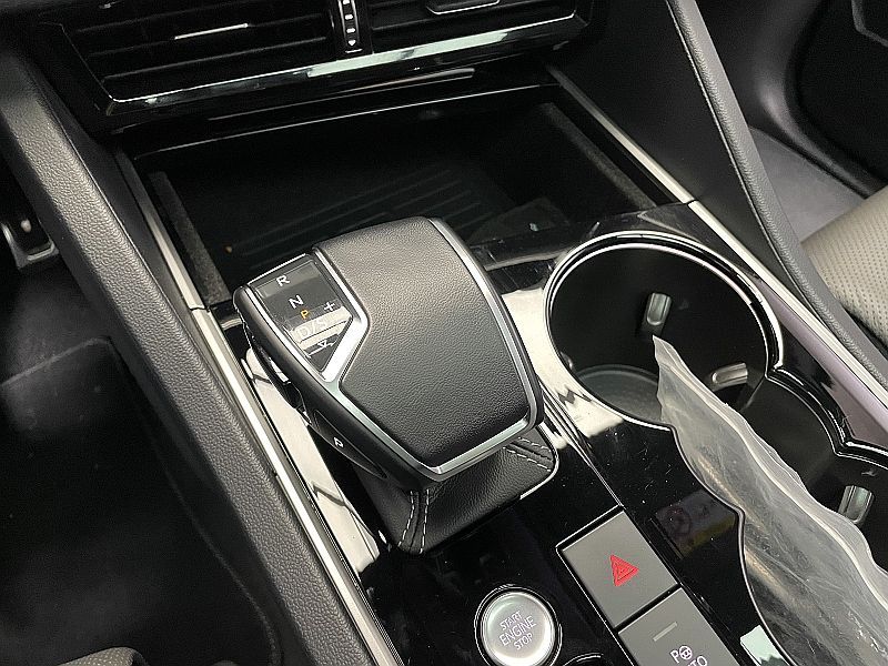 2023 Volkswagen Touareg 3.0 TDI R-Line photo 9