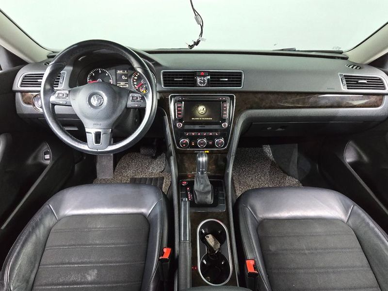 2015 Volkswagen Passat 2.0 TDI B7 photo 7