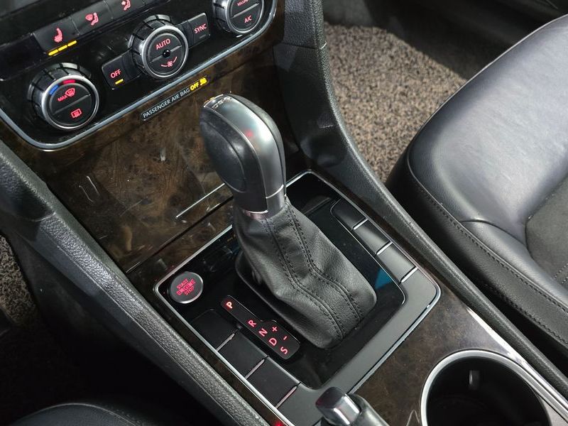 2015 Volkswagen Passat 2.0 TDI B7 photo 9