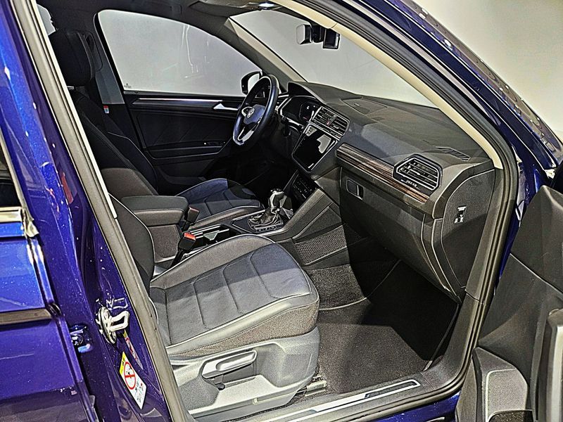 2023 Volkswagen Tiguan 2.0 TSI Prestige photo 18