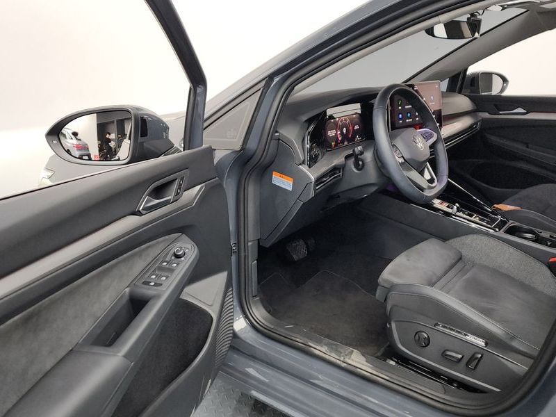 2025 Volkswagen Golf 2.0 TDI Prestige photo 10