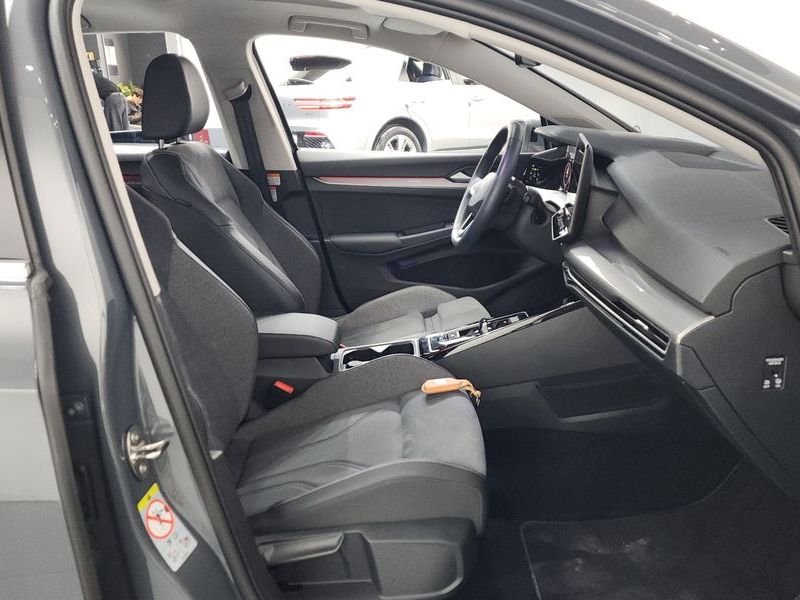 2025 Volkswagen Golf 2.0 TDI Prestige photo 11