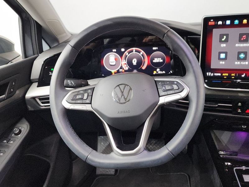 2025 Volkswagen Golf 2.0 TDI Prestige photo 13