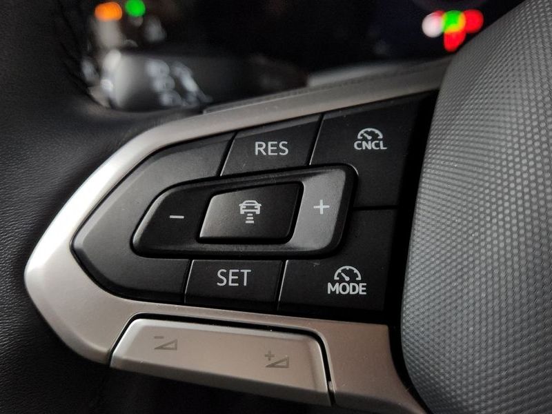 2025 Volkswagen Golf 2.0 TDI Prestige photo 14