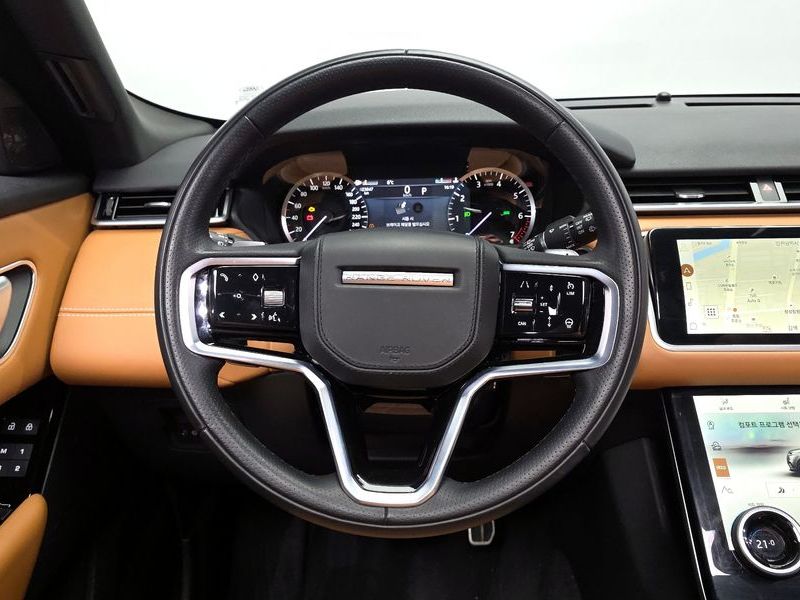 2023 Land Rover Range Rover Velar 3.0 P400 R-Dynamic HSE photo 13