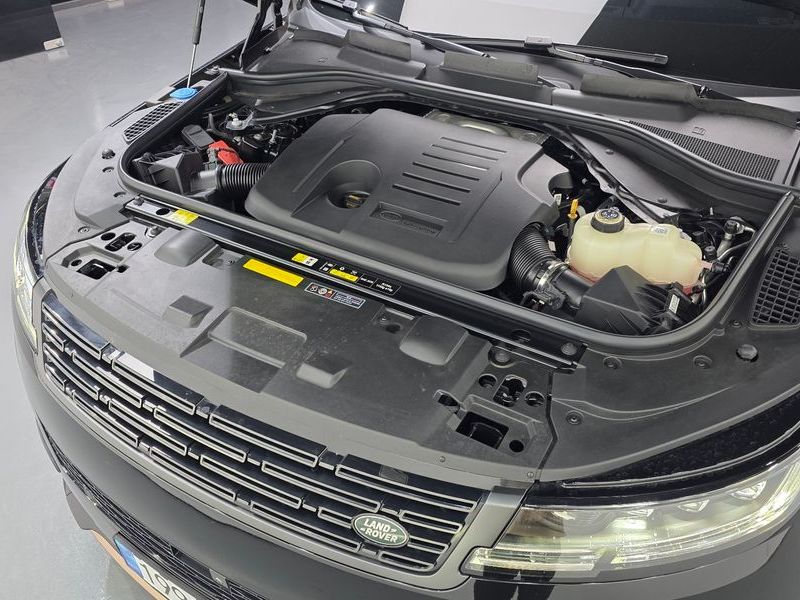 2025 Land Rover Range Rover Sport P400 AB photo 10