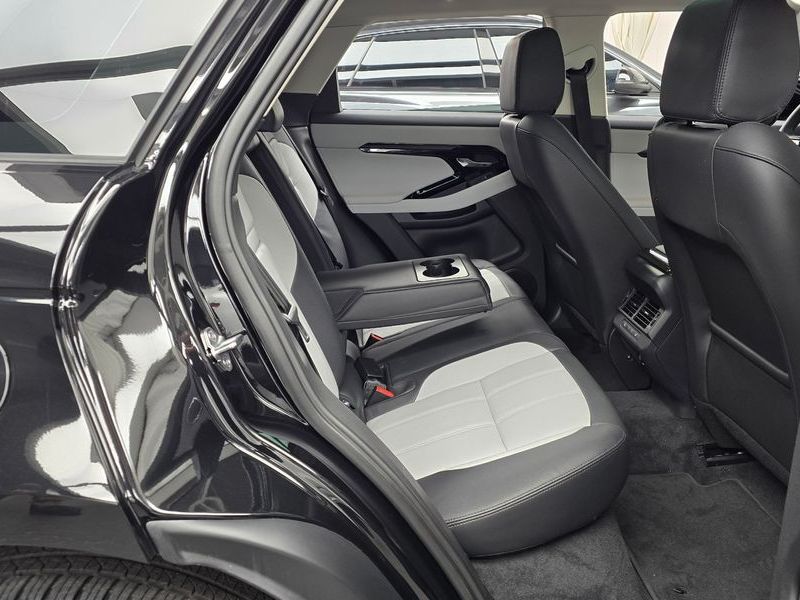 2025 Land Rover Range Rover Evoque P250 Dynamic SE photo 12