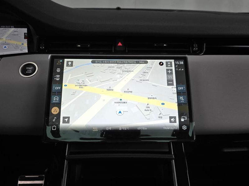 2025 Land Rover Range Rover Evoque P250 Dynamic SE photo 14