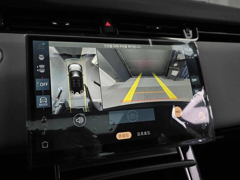 2025 Land Rover Range Rover Evoque P250 Dynamic SE photo 15