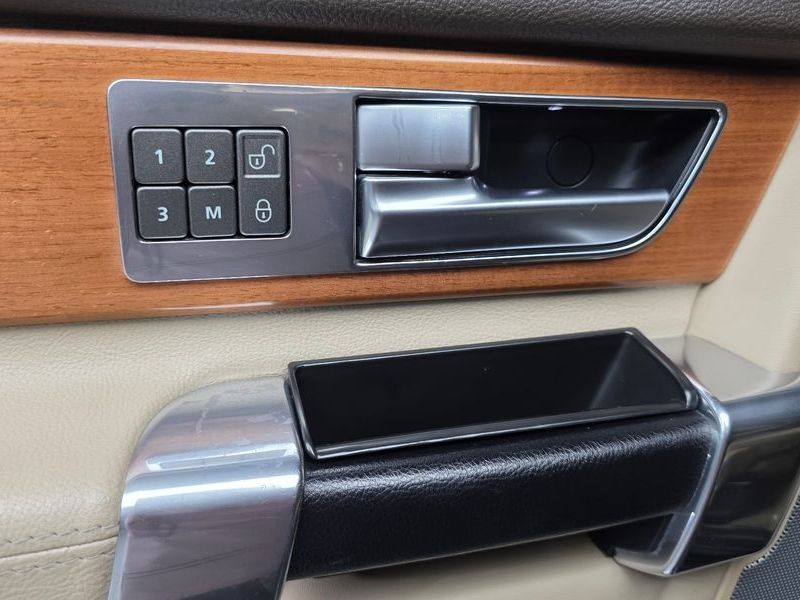2016 Land Rover Discovery 3.0 SDV6 HSE photo 11