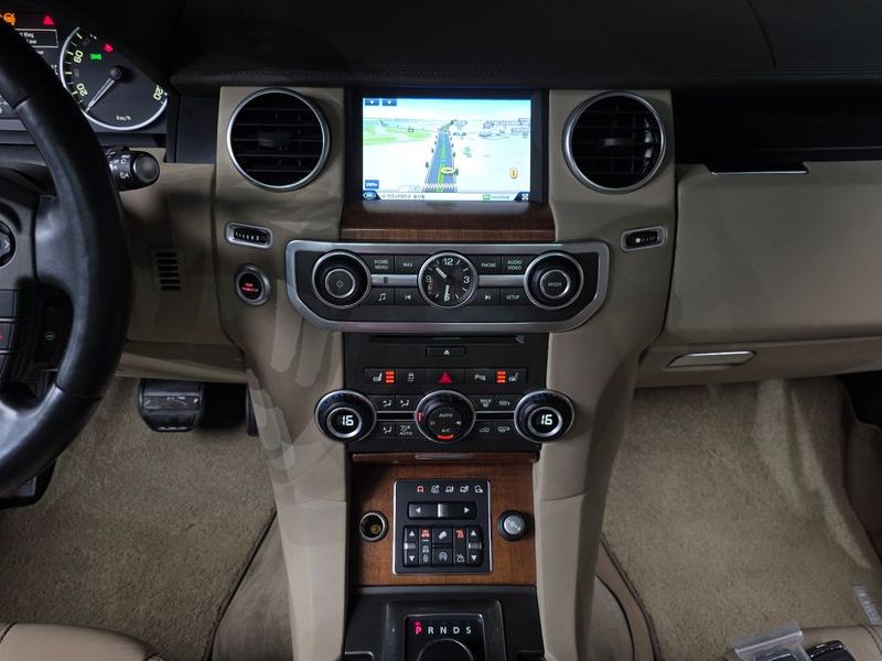 2016 Land Rover Discovery 3.0 SDV6 HSE photo 13
