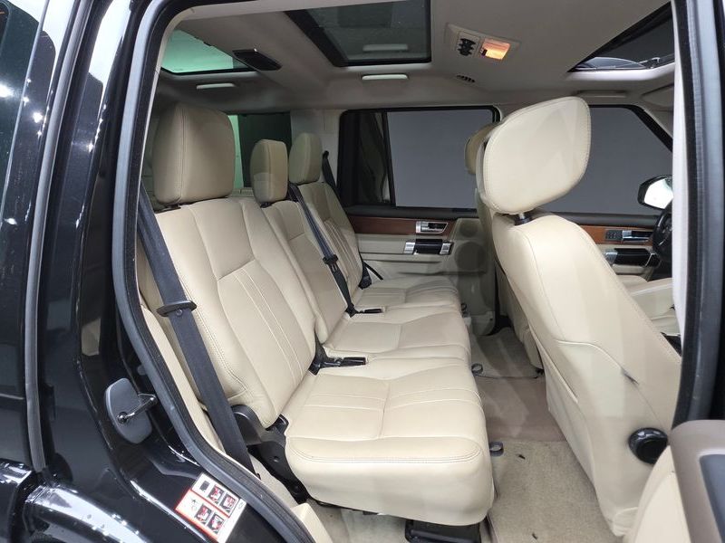 2016 Land Rover Discovery 3.0 SDV6 HSE photo 17