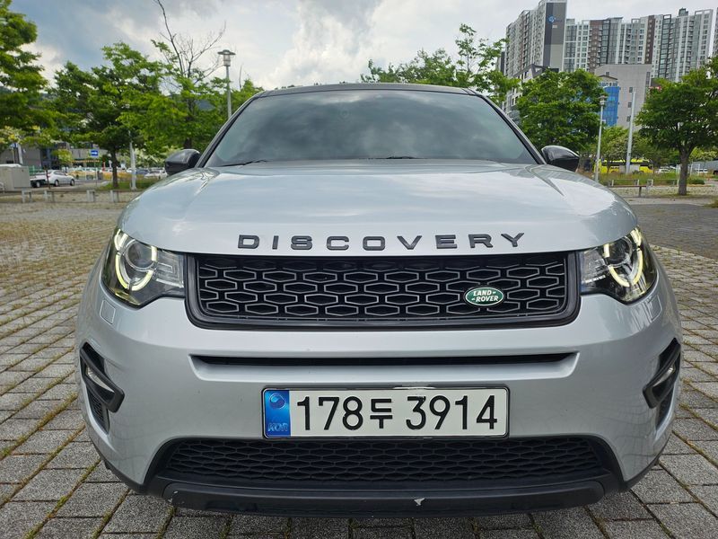 2016 Land Rover Discovery Sport 2.0 TD4 HSE Luxury photo 1
