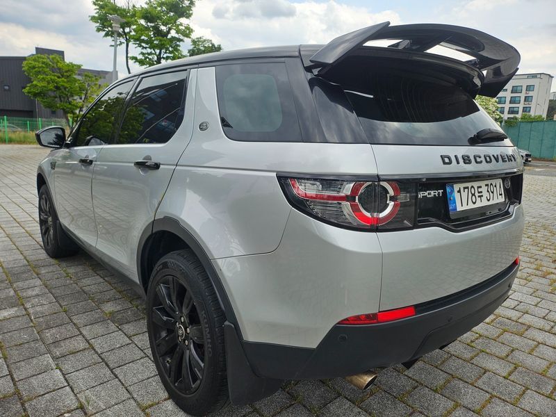 2016 Land Rover Discovery Sport 2.0 TD4 HSE Luxury photo 8