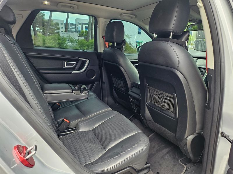 2016 Land Rover Discovery Sport 2.0 TD4 HSE Luxury photo 14