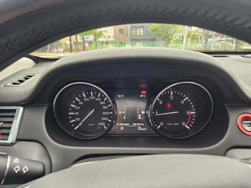 2016 Land Rover Discovery Sport 2.0 TD4 HSE Luxury photo 20
