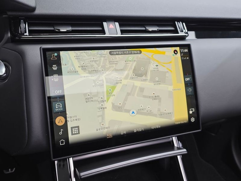 2025 Land Rover Range Rover Velar 3.0 P400 Dynamic HSE photo 15
