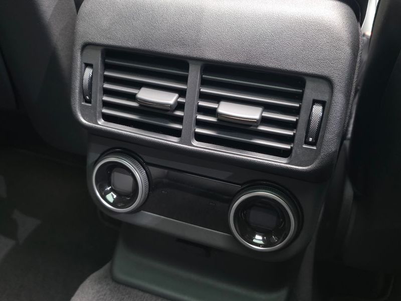 2025 Land Rover Range Rover Velar 3.0 P400 Dynamic HSE photo 18