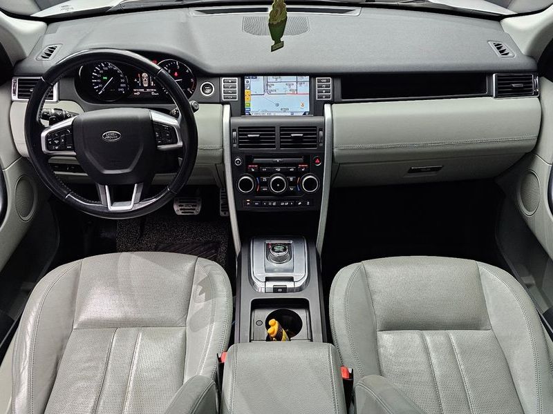 2016 Land Rover Discovery Sport 2.0 TD4 SE photo 7