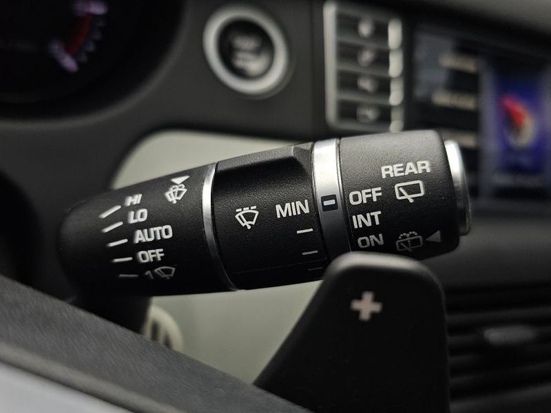 2016 Land Rover Discovery Sport 2.0 TD4 SE photo 19