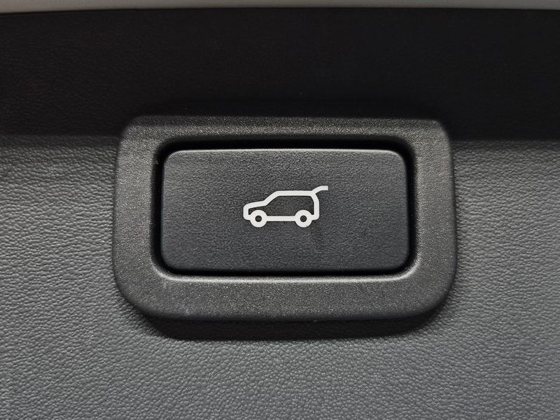 2016 Land Rover Discovery Sport 2.0 TD4 SE photo 20