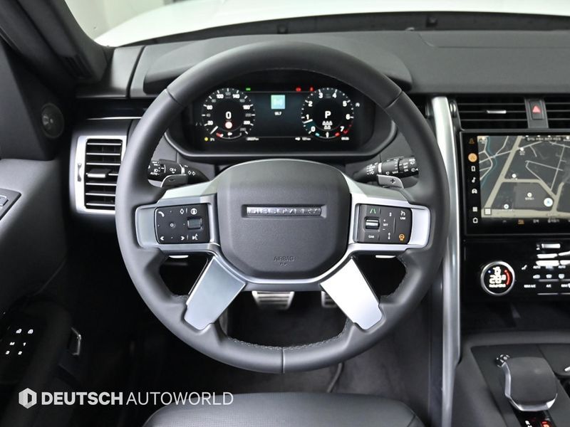 2025 Land Rover Discovery 2.0 P300 S photo 13