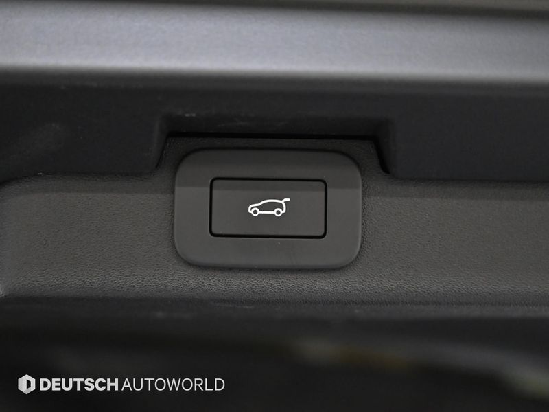 2025 Land Rover Discovery 2.0 P300 S photo 20