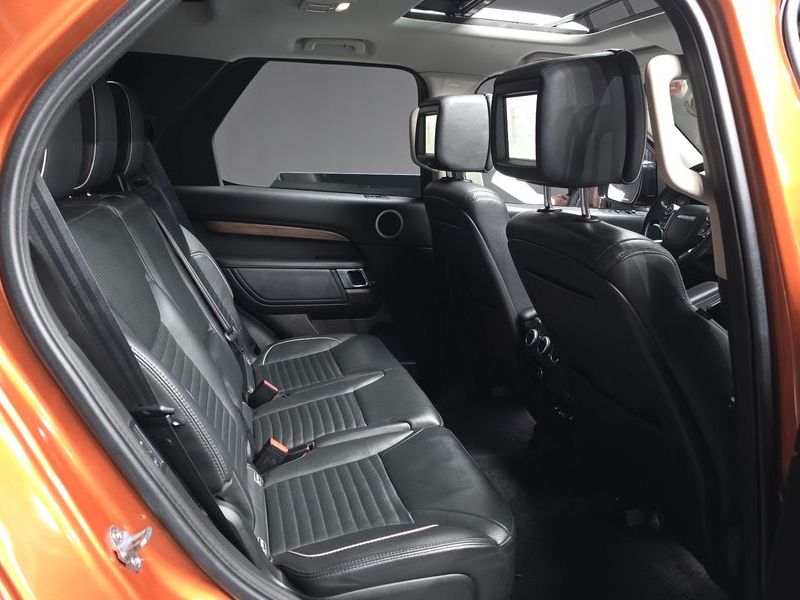 2018 Land Rover Discovery 3.0 TD6 HSE Luxury photo 12