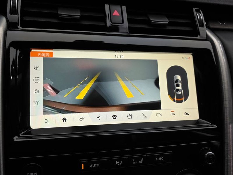 2018 Land Rover Discovery 3.0 TD6 HSE Luxury photo 15