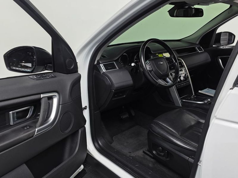 2017 Land Rover Discovery Sport 2.0 TD4 SE photo 10