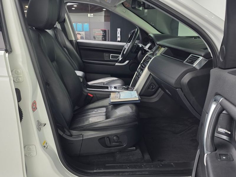 2017 Land Rover Discovery Sport 2.0 TD4 SE photo 11