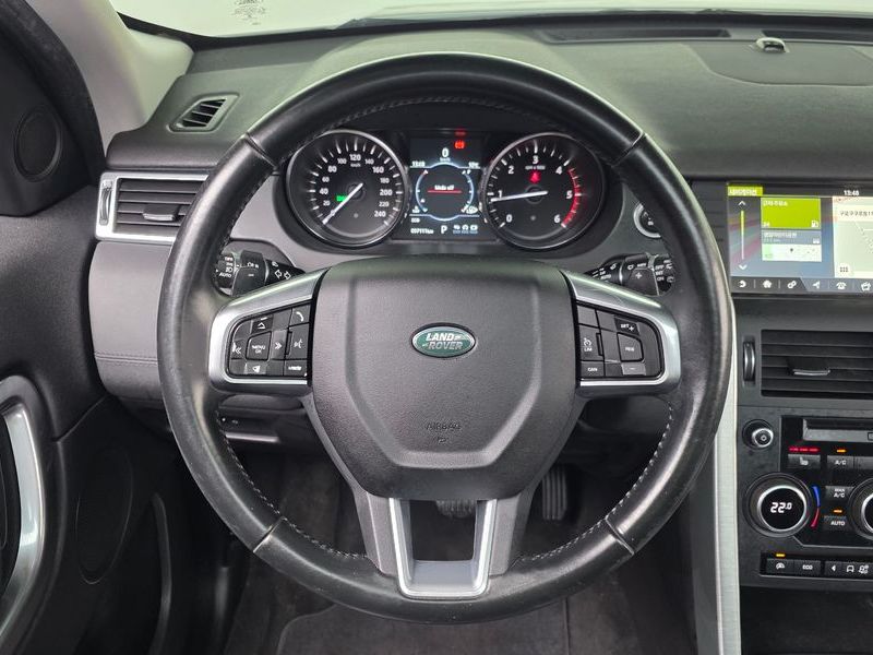 2017 Land Rover Discovery Sport 2.0 TD4 SE photo 13