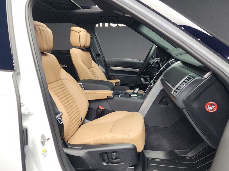 2025 Land Rover Discovery P360 Dynamic HSE photo 11
