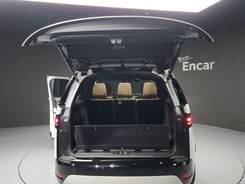 2025 Land Rover Discovery P360 Dynamic HSE photo 20