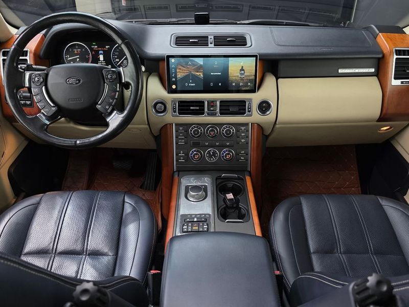2012 Land Rover Range Rover 4.4 TDV8 Vogue photo 7