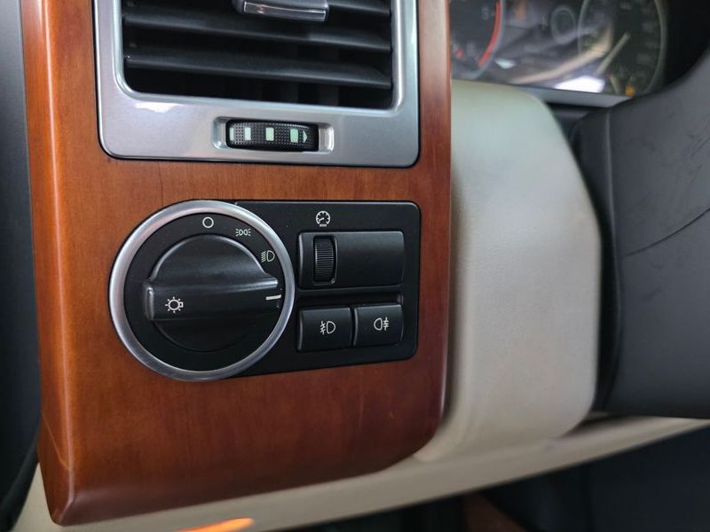 2012 Land Rover Range Rover 4.4 TDV8 Vogue photo 14