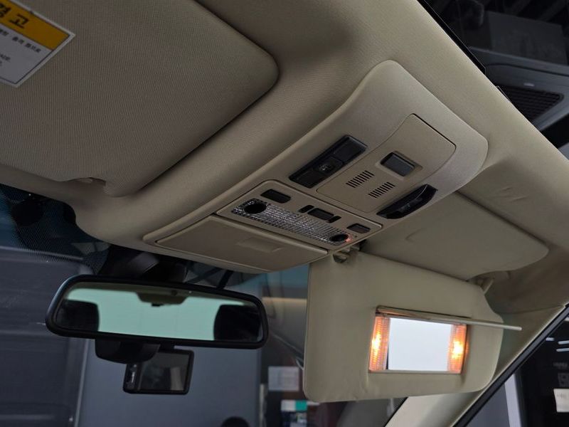 2012 Land Rover Range Rover 4.4 TDV8 Vogue photo 17