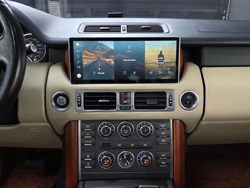 2012 Land Rover Range Rover 4.4 TDV8 Vogue photo 18
