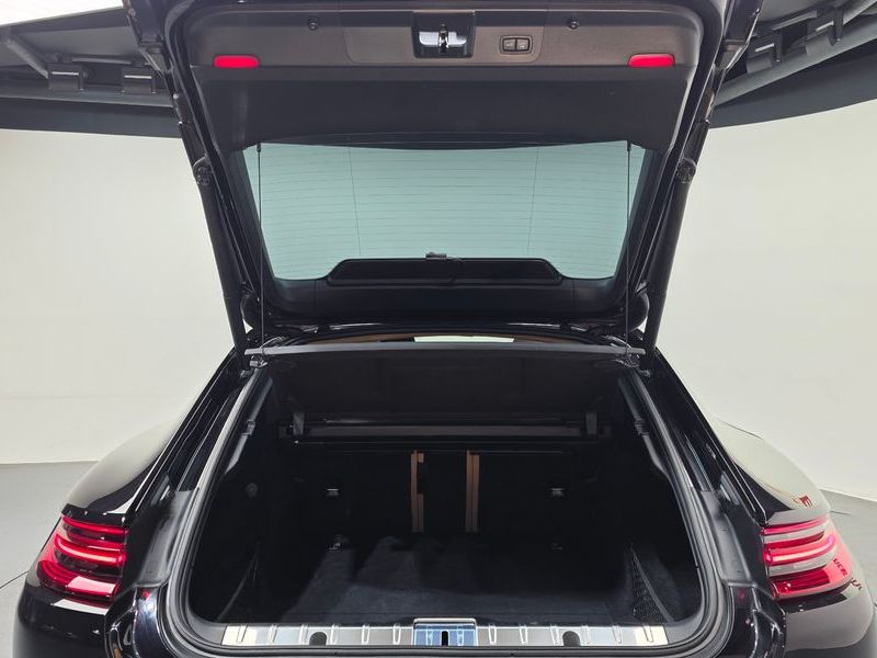 2018 Porsche Panamera 3.0 AWD photo 20