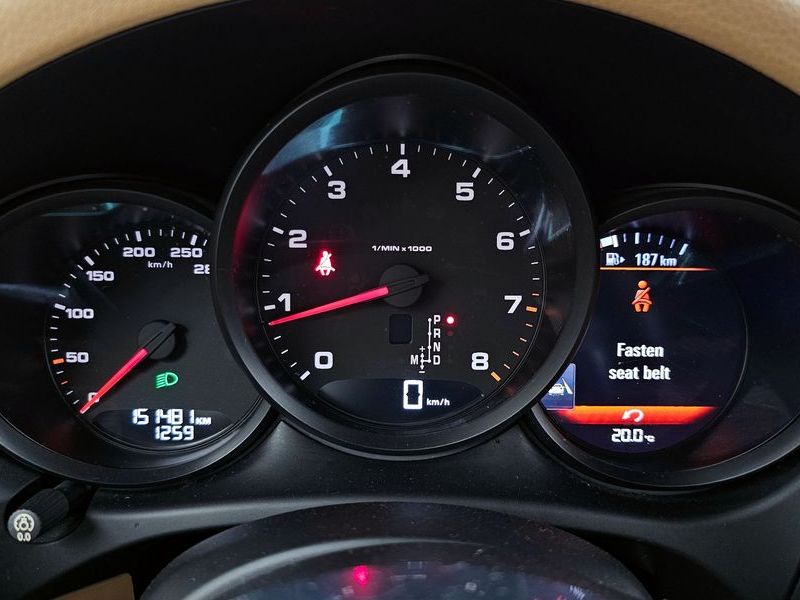 2017 Porsche Macan 2.0 95B photo 8